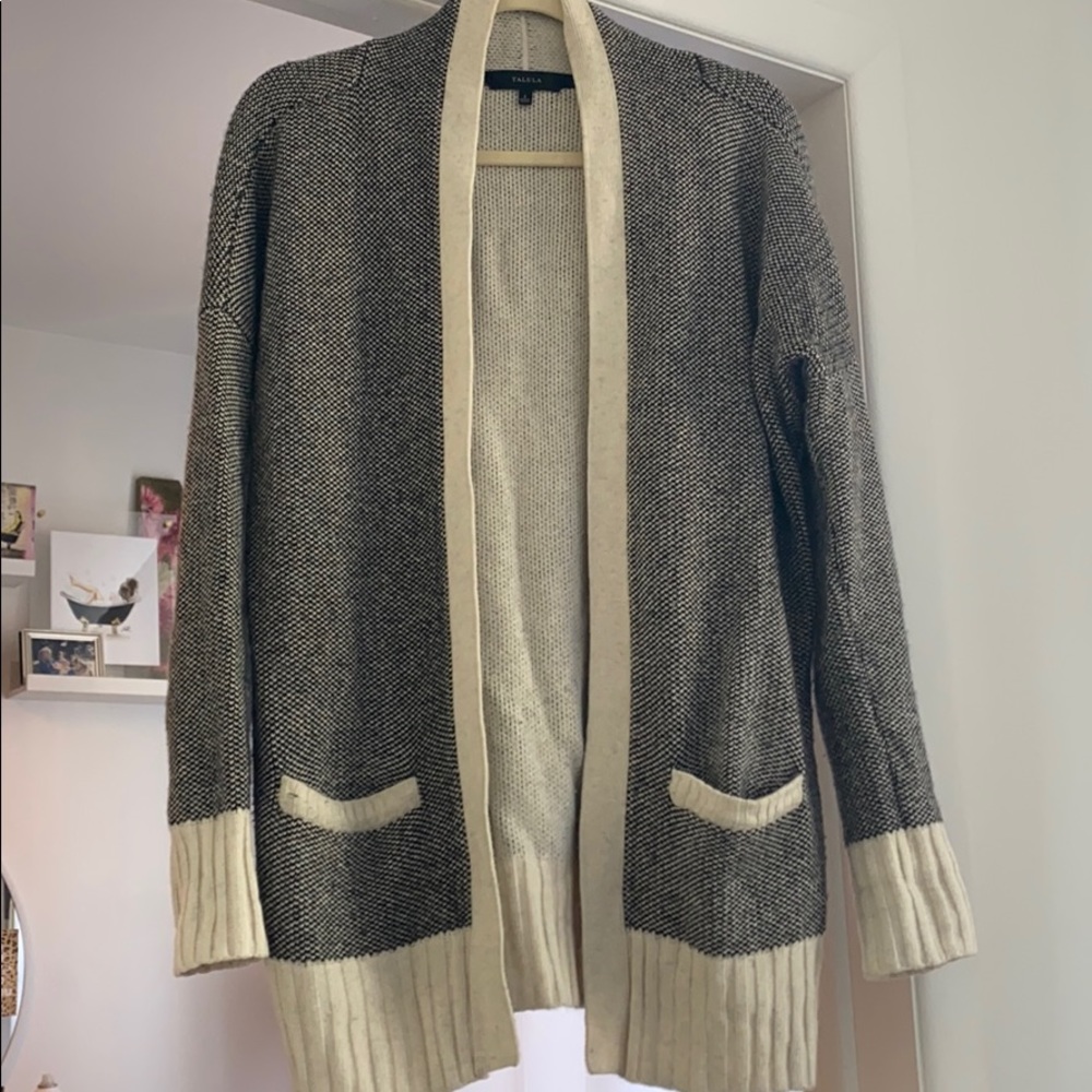 Cozy Cardigan ✨
